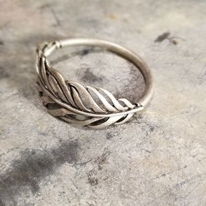 🔵🔵Feather bracelet🔵🔵